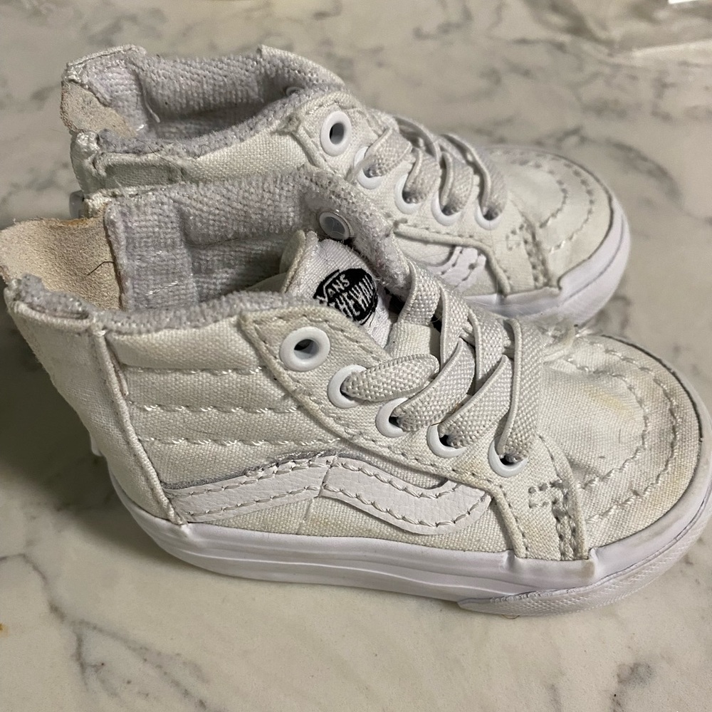 White vans 2c